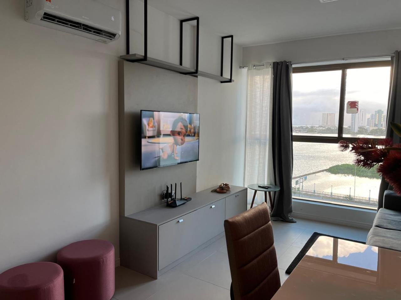 Top Cais Estelita Apartment *